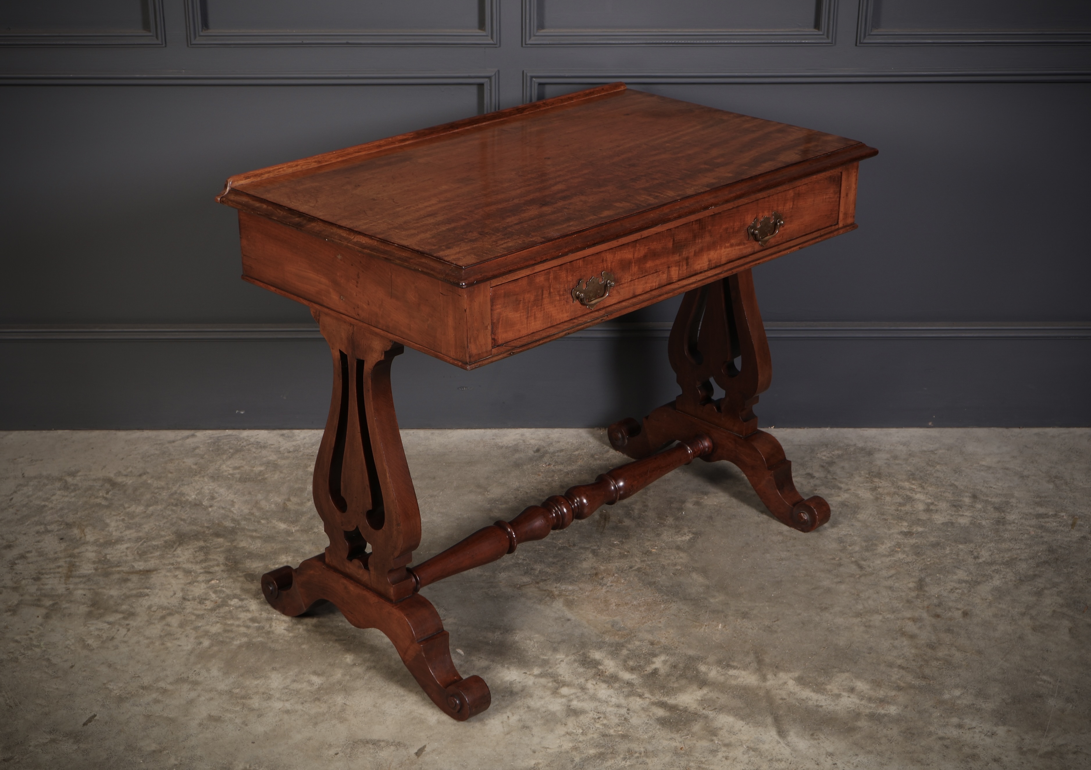 Quality Victorian Mahogany Side Table Antique side tables Antique Furniture